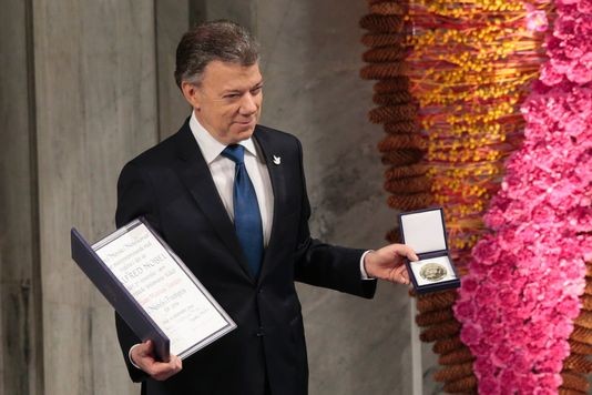 Nobel de la paix : pour Santos, l'accord en Colombie 